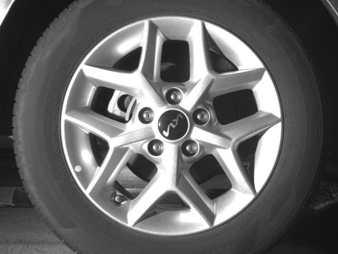 Used 2025 Kia Soul LX w/ LX Technology Package image 15