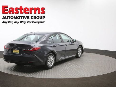 Used 2025 Toyota Camry LE image 41