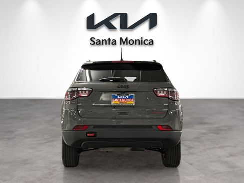 Used 2022 Jeep Compass Trailhawk w/ Trailhawk Convenience Group image 4