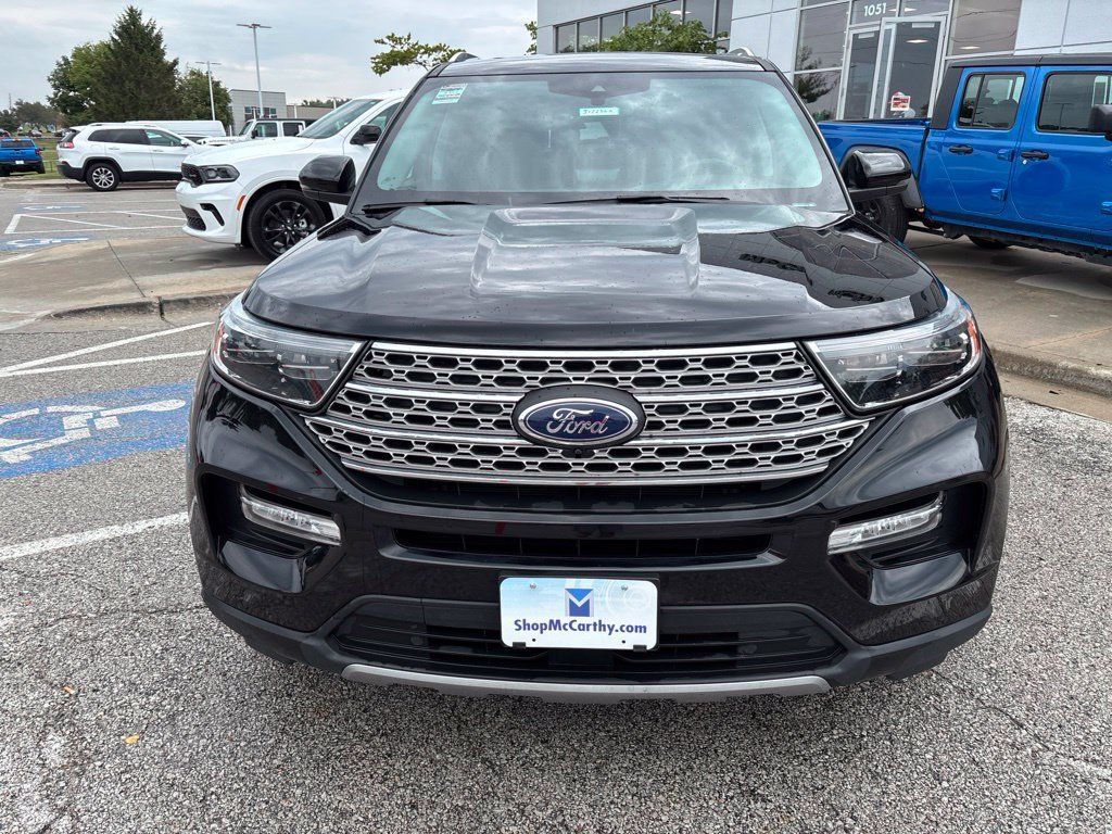 Used 2023 Ford Explorer Limited w/ Limited Technology Package AWD/4WD image 3