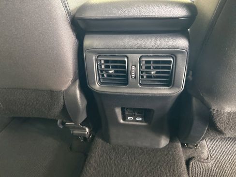 Used 2025 Toyota RAV4 XLE image 28