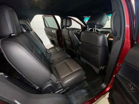 Used 2014 Ford Explorer XLT w/ Equipment Group 202A image 33