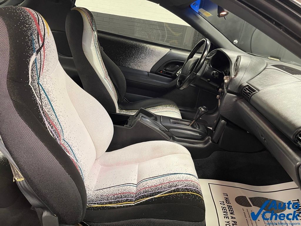 Used 1993 Chevrolet Camaro Z28 RWD image 17