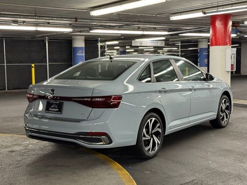 New 2025 Volkswagen Jetta SEL image 6