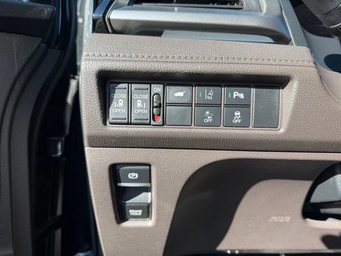 Used 2019 Honda Odyssey Elite image 31