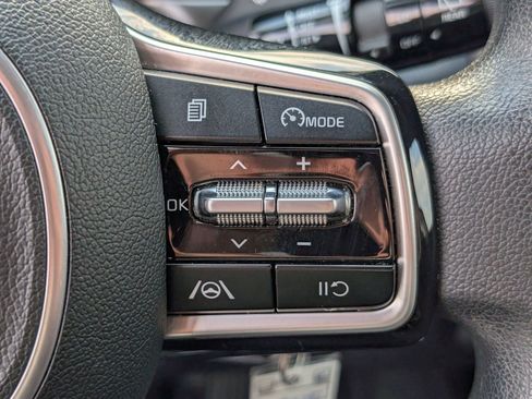 Used 2022 Kia Sorento LX AWD/4WD image 18
