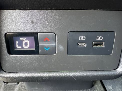 Used 2022 Nissan Rogue SL image 21