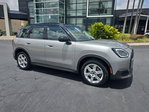 Used 2025 MINI Cooper Countryman S image 2