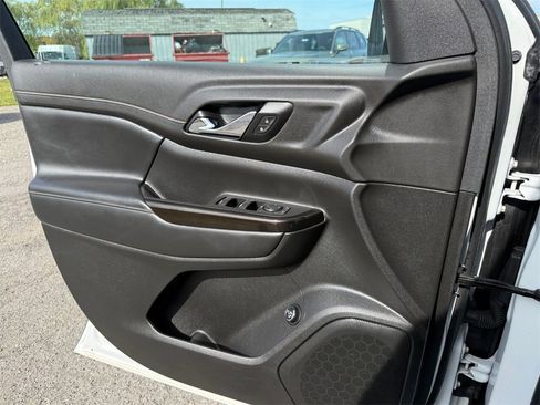 Used 2020 GMC Acadia AT4 image 29