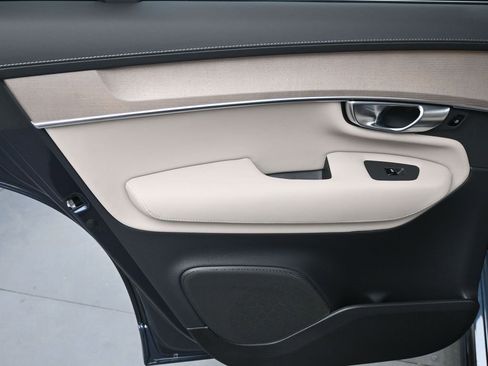 New 2026 Volvo XC90 B5 Plus image 20