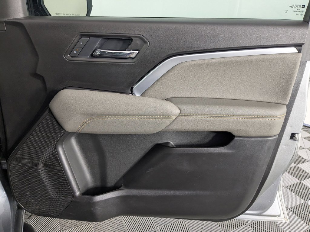 Used 2025 Chevrolet Colorado ZR2 w/ Technology Package AWD/4WD image 35