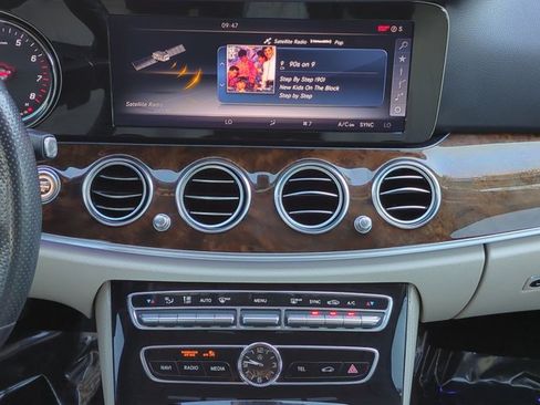 Certified 2017 Mercedes-Benz E 300 image 17