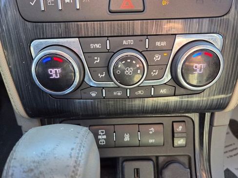 Used 2015 Chevrolet Traverse LT AWD/4WD image 28