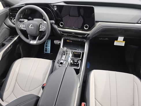 New 2026 Lexus TX 500h AWD image 25