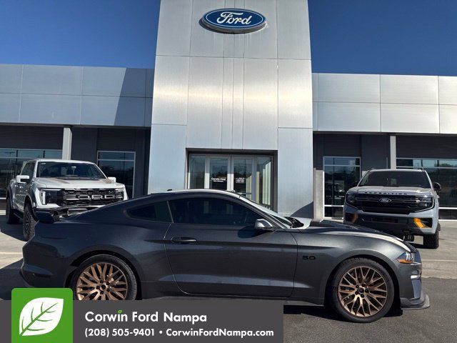 Used 2019 Ford Mustang GT Premium w/ Equipment Group 401A RWD image 4