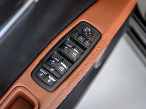 Used 2018 Maserati Ghibli RWD image 52