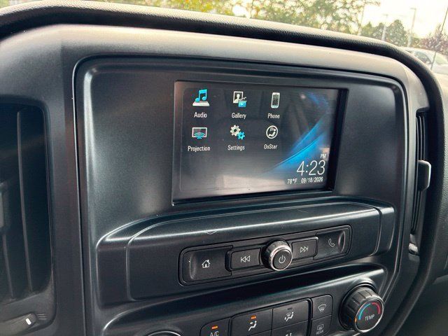 Used 2018 Chevrolet Silverado 1500 Custom w/ Custom Value Package AWD/4WD image 22