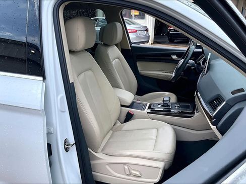 Used 2019 Audi Q5 2.0T Premium Plus w/ Premium Plus Package image 8