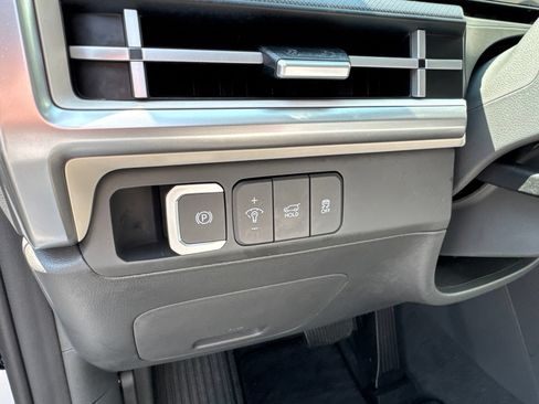 Certified 2026 Hyundai Santa Fe SE FWD image 22