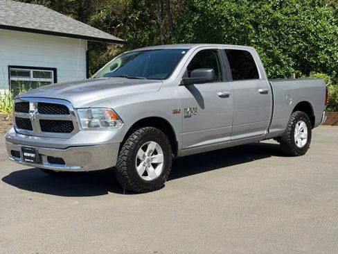 Used 2021 RAM 1500 Classic SLT AWD/4WD image 3