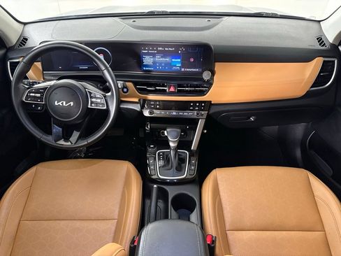 Used 2024 Kia Seltos EX FWD image 34