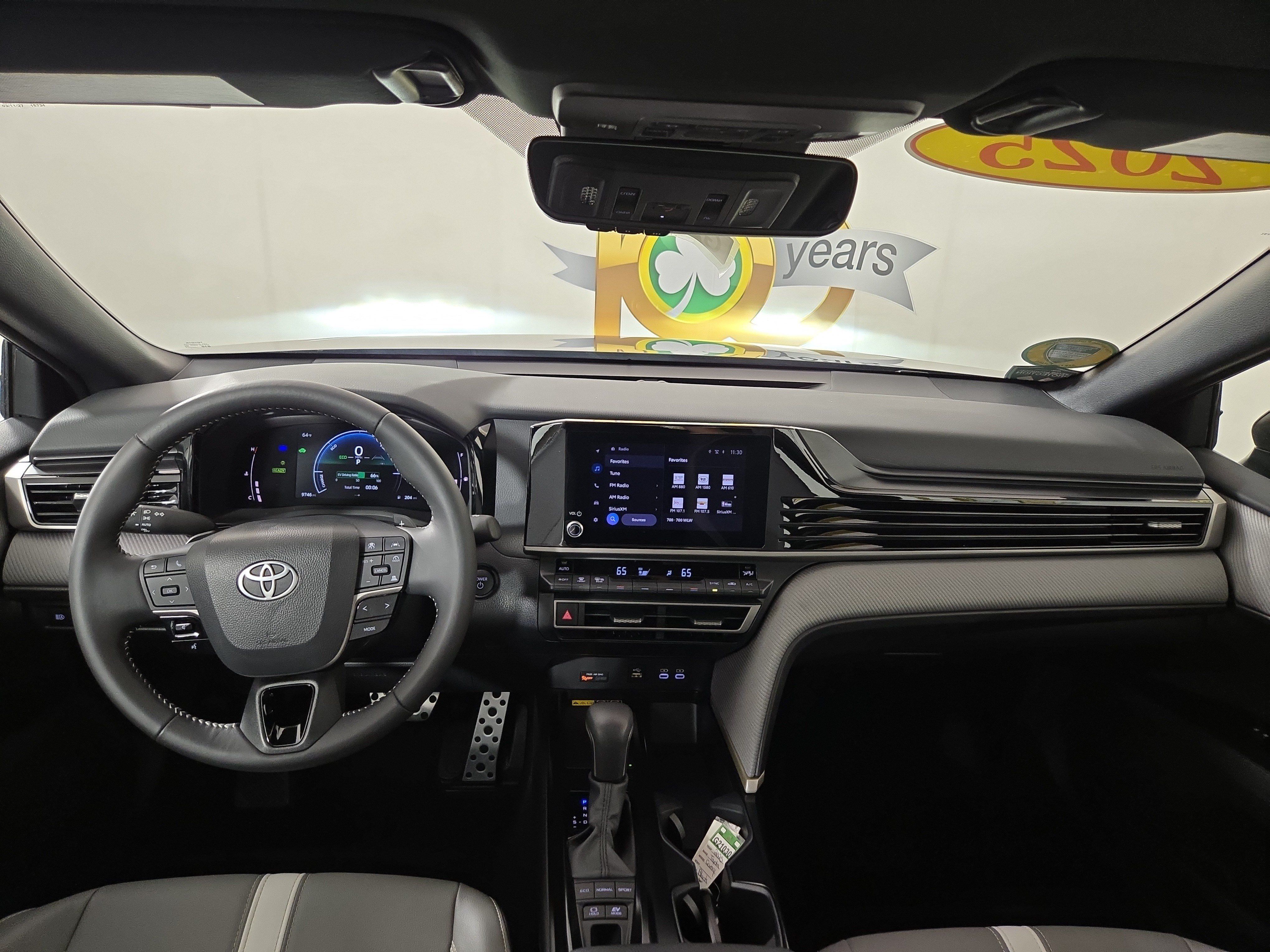 Used 2025 Toyota Camry SE w/ Convenience Package FWD image 13