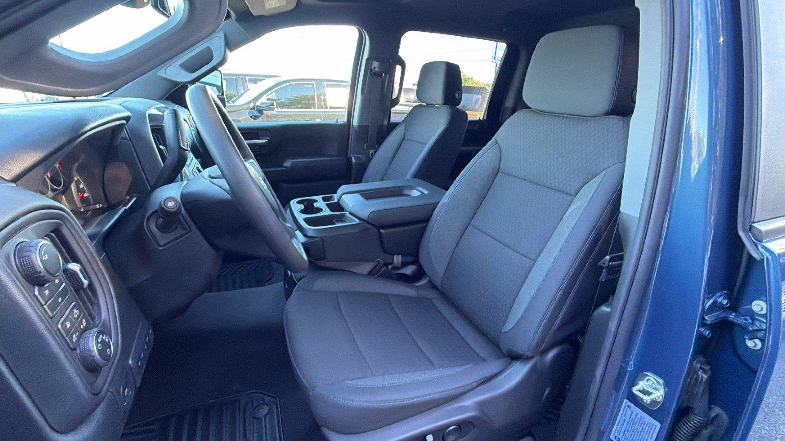 New 2026 Chevrolet Silverado 2500 Custom w/ Custom Value Package AWD/4WD image 17