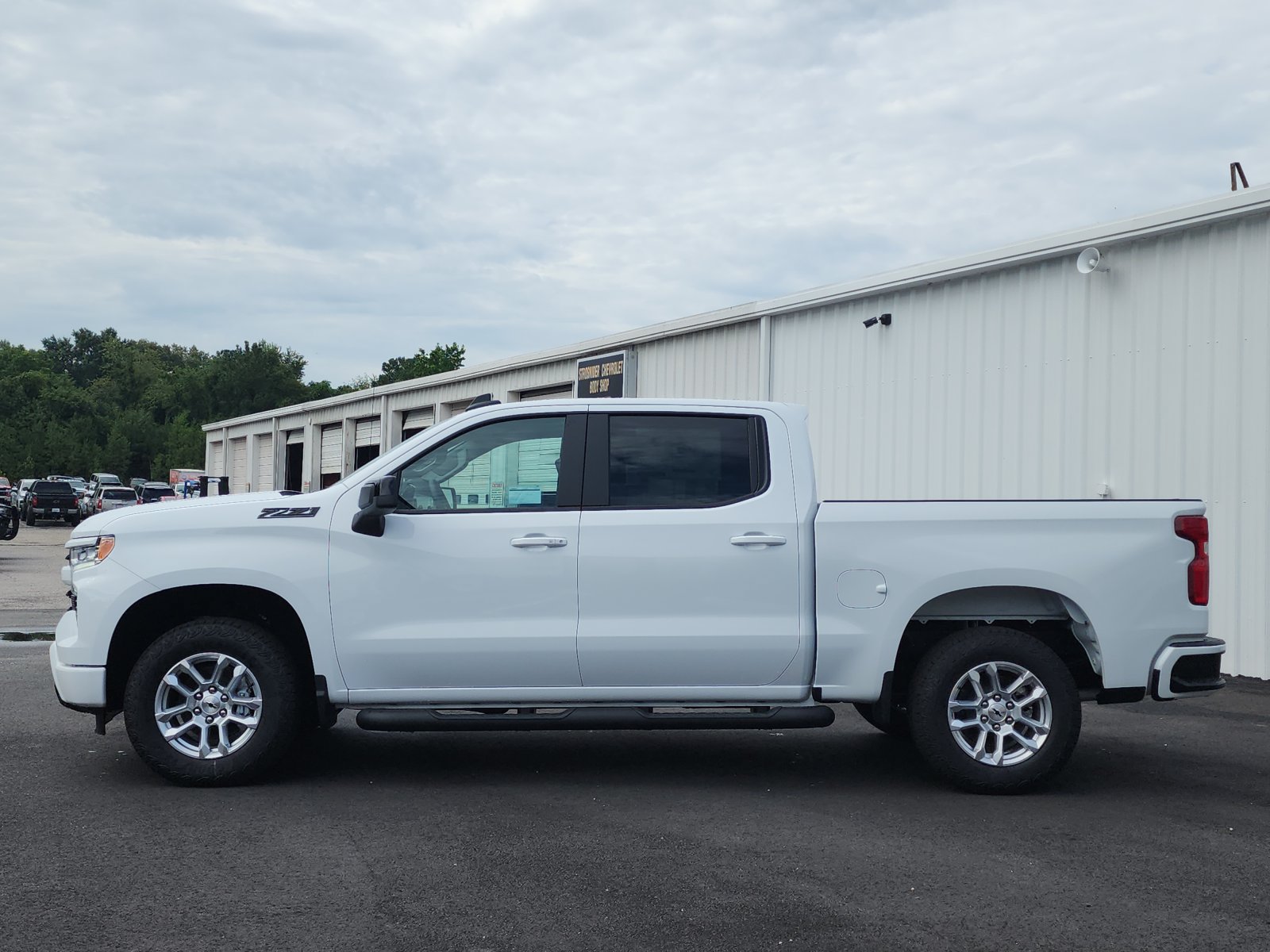 New 2026 Chevrolet Silverado 1500 RST w/ Z71 Off-Road Package AWD/4WD image 2