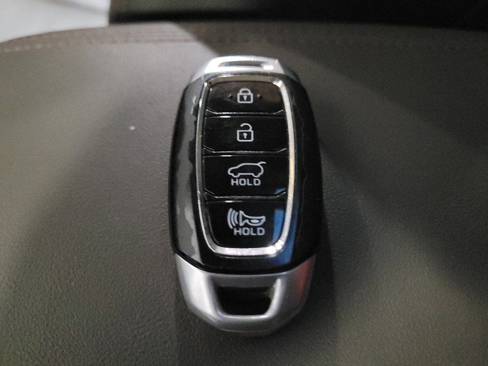 Used 2020 Hyundai Santa Fe SEL FWD image 32