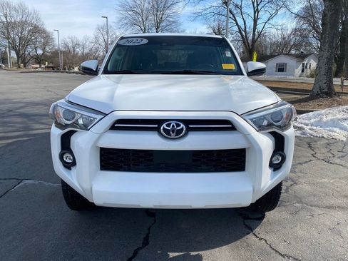 Used 2022 Toyota 4Runner SR5 image 2