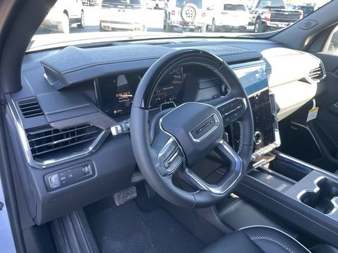 New 2026 GMC Acadia Denali w/ Super Cruise Package FWD image 32