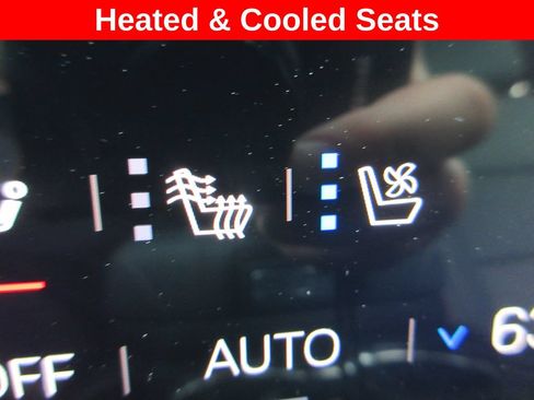 Used 2025 GMC Yukon AT4 w/ AT4 Premium Package AWD/4WD image 19