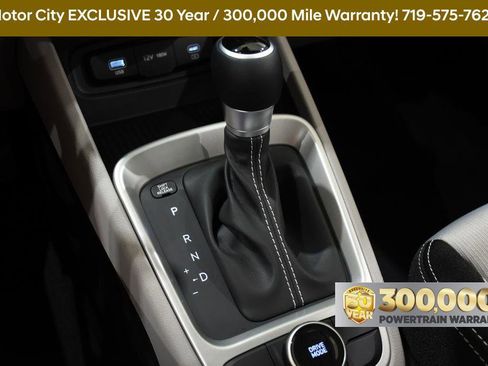 New 2025 Hyundai Venue SEL image 25