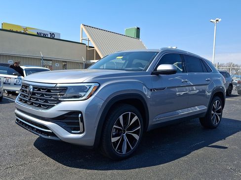 New 2026 Volkswagen Atlas Cross Sport SEL Premium R-Line AWD/4WD image 2