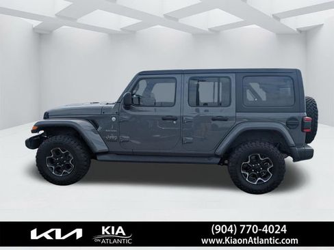 Used 2021 Jeep Wrangler Unlimited Sahara AWD/4WD image 6