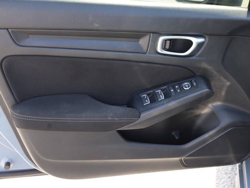 Used 2023 Honda Civic Sport image 12