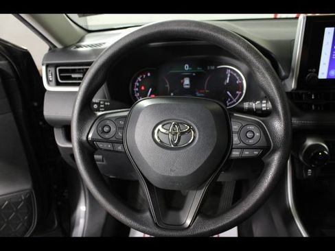 Used 2024 Toyota RAV4 XLE FWD image 20