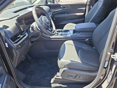 New 2026 Kia Carnival SX w/ SX Dark Edition Package image 4