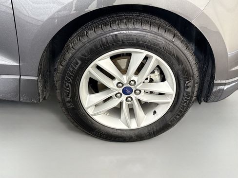 Used 2017 Ford Edge SEL w/ Equipment Group 201A FWD image 32