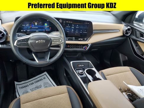 Used 2025 Chevrolet Equinox ACTIV w/ Safety and Technology Package image 9