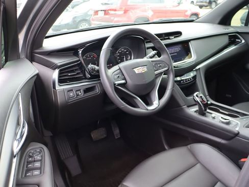 Used 2024 Cadillac XT6 Luxury w/ LPO, Floor Liner Package AWD/4WD image 14