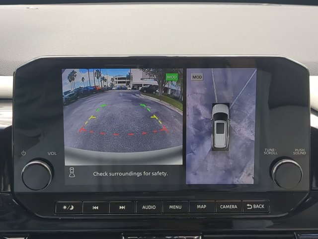Used 2025 Nissan Pathfinder SL FWD image 25