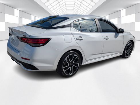 Certified 2025 Nissan Sentra SR w/ SR Premium Package image 7
