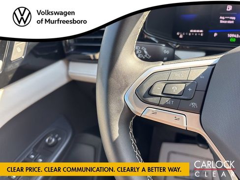 Certified 2025 Volkswagen Taos S FWD image 21