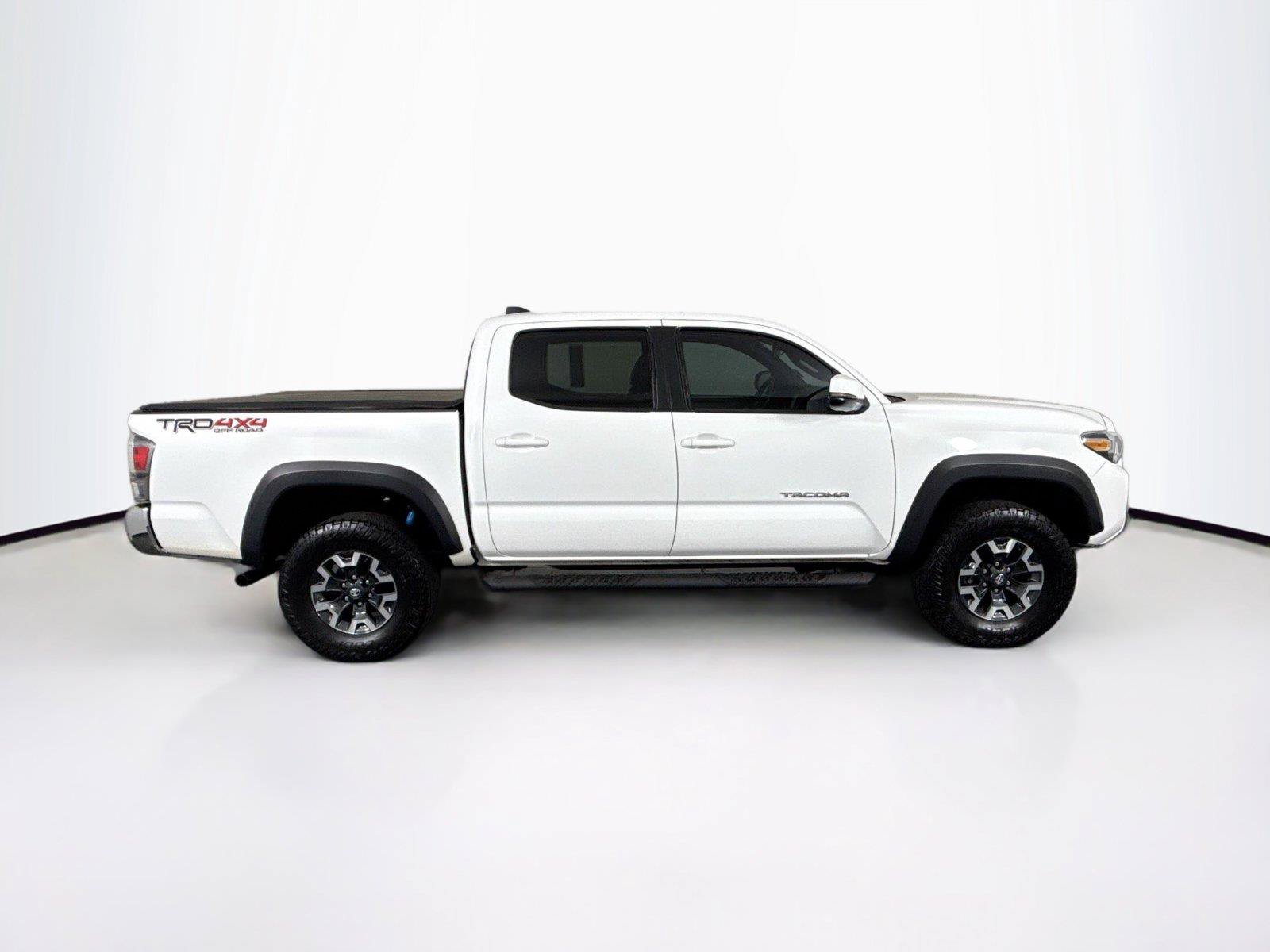 Certified 2023 Toyota Tacoma TRD Off-Road AWD/4WD image 9
