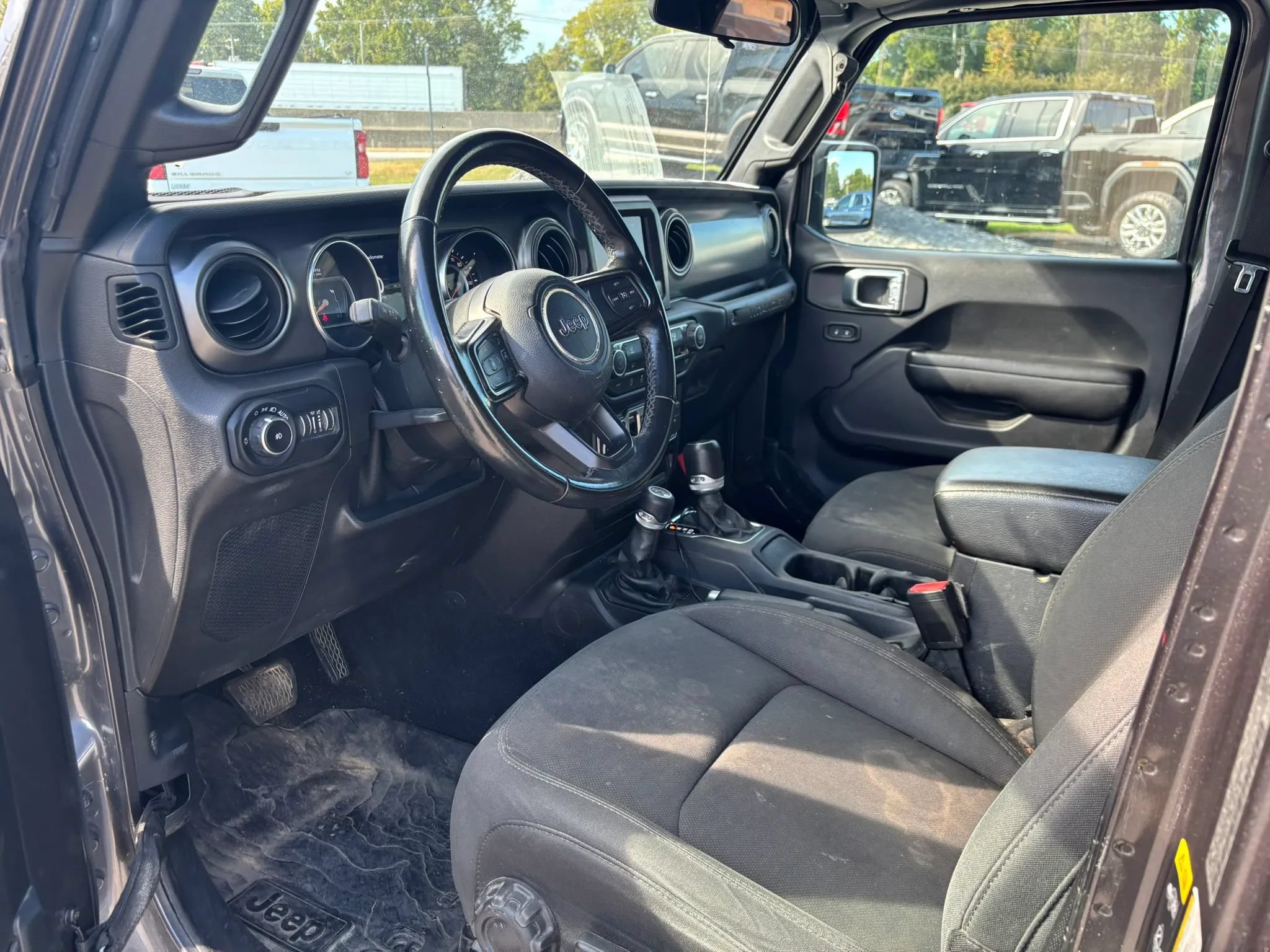 Used 2021 Jeep Wrangler Unlimited Sport AWD/4WD image 12