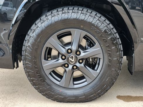 New 2025 Lexus LX 700h Overtrail image 6