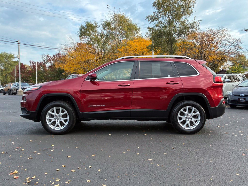 Used 2016 Jeep Cherokee Latitude w/ Safety/Convenience Group AWD/4WD image 8