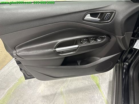 Used 2017 Ford C-MAX SE image 25