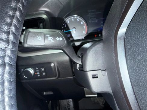 Used 2020 Ford Explorer XLT w/ Comfort Package image 16